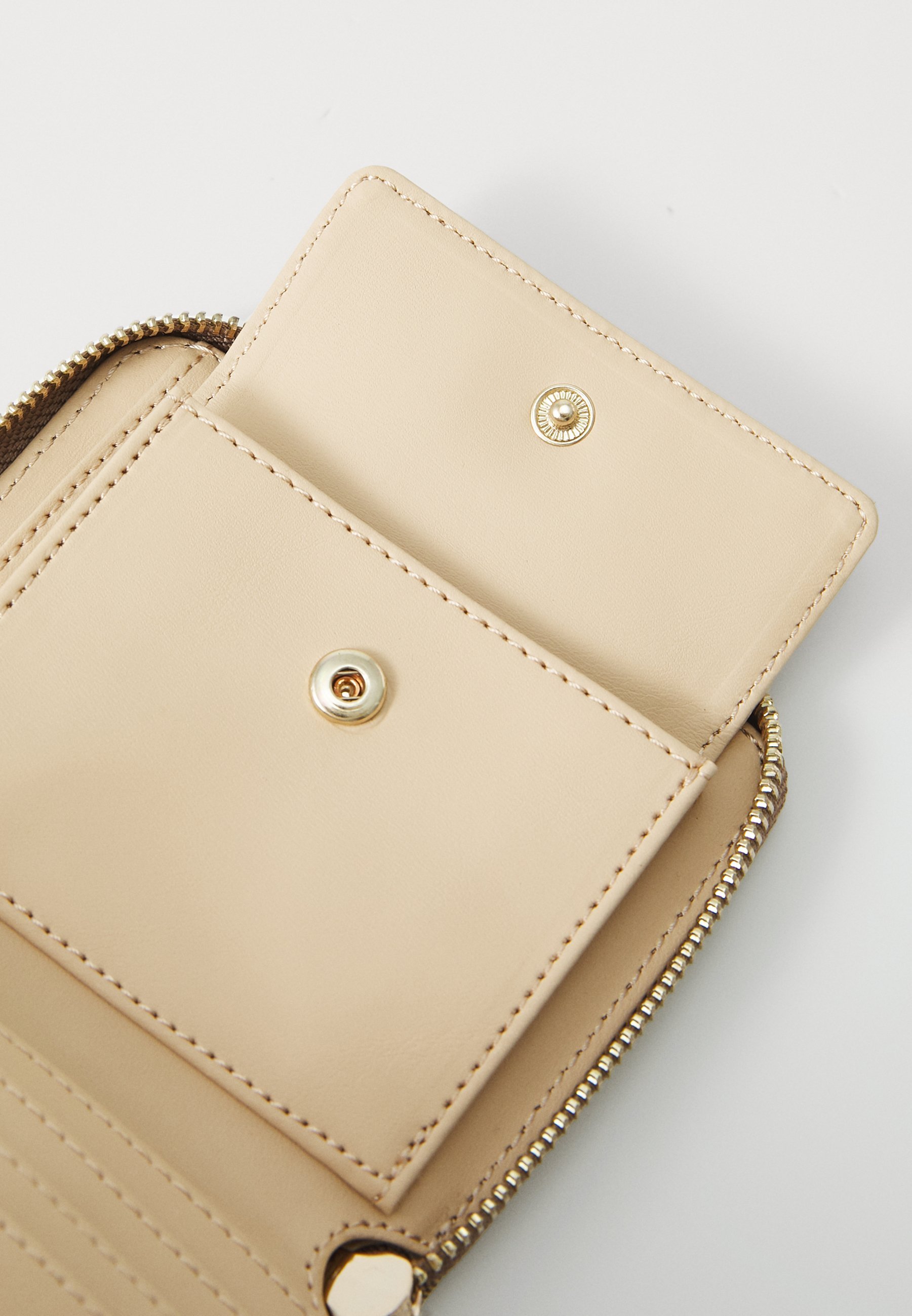Guess LAUREL SMALL ZIP AROUND - Geldbörse - Latte-Logo