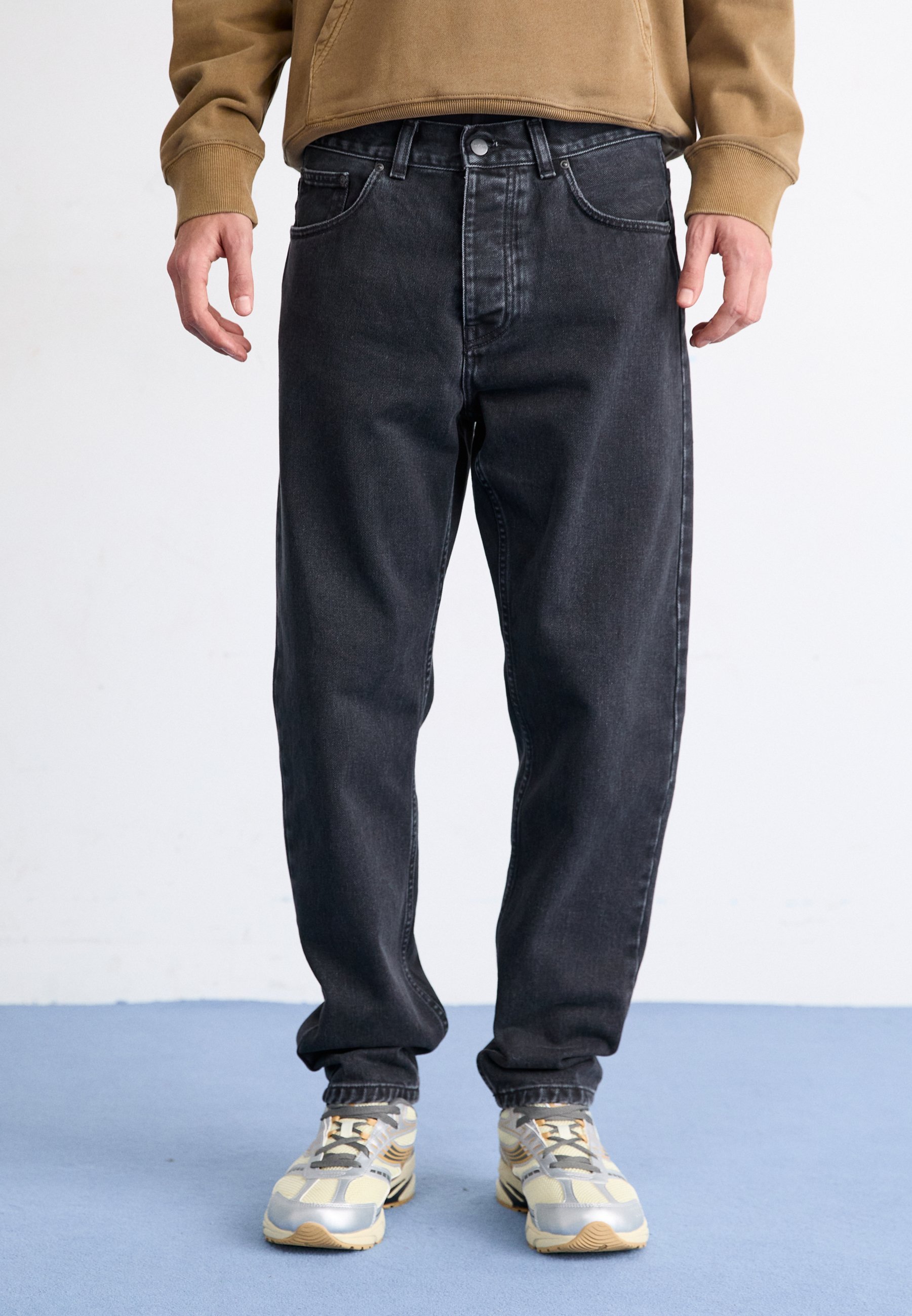Carhartt WIP Tapered Fit