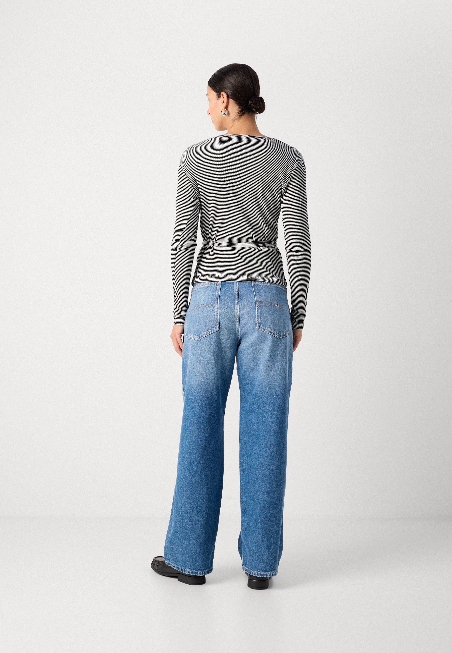 Mads Nørgaard STRIPE SUSI TOP - Blusa de manga comprida - preto/gelo de baunilha