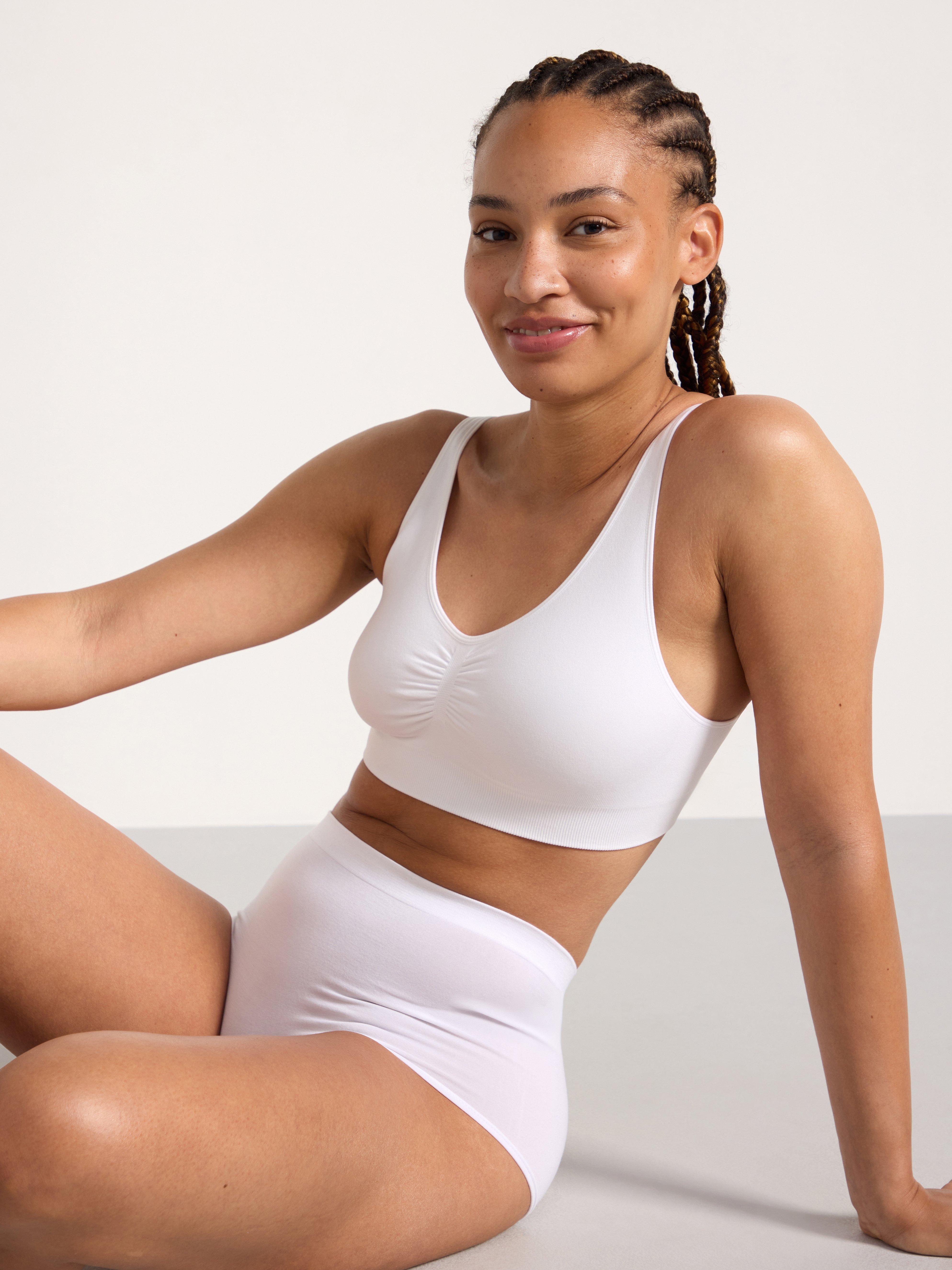 Pantalón blanco de talle alto sin costuras