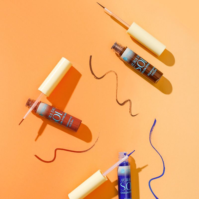 Аура дел Сол течни ајлајнер Ајлајнери и оловке за очи