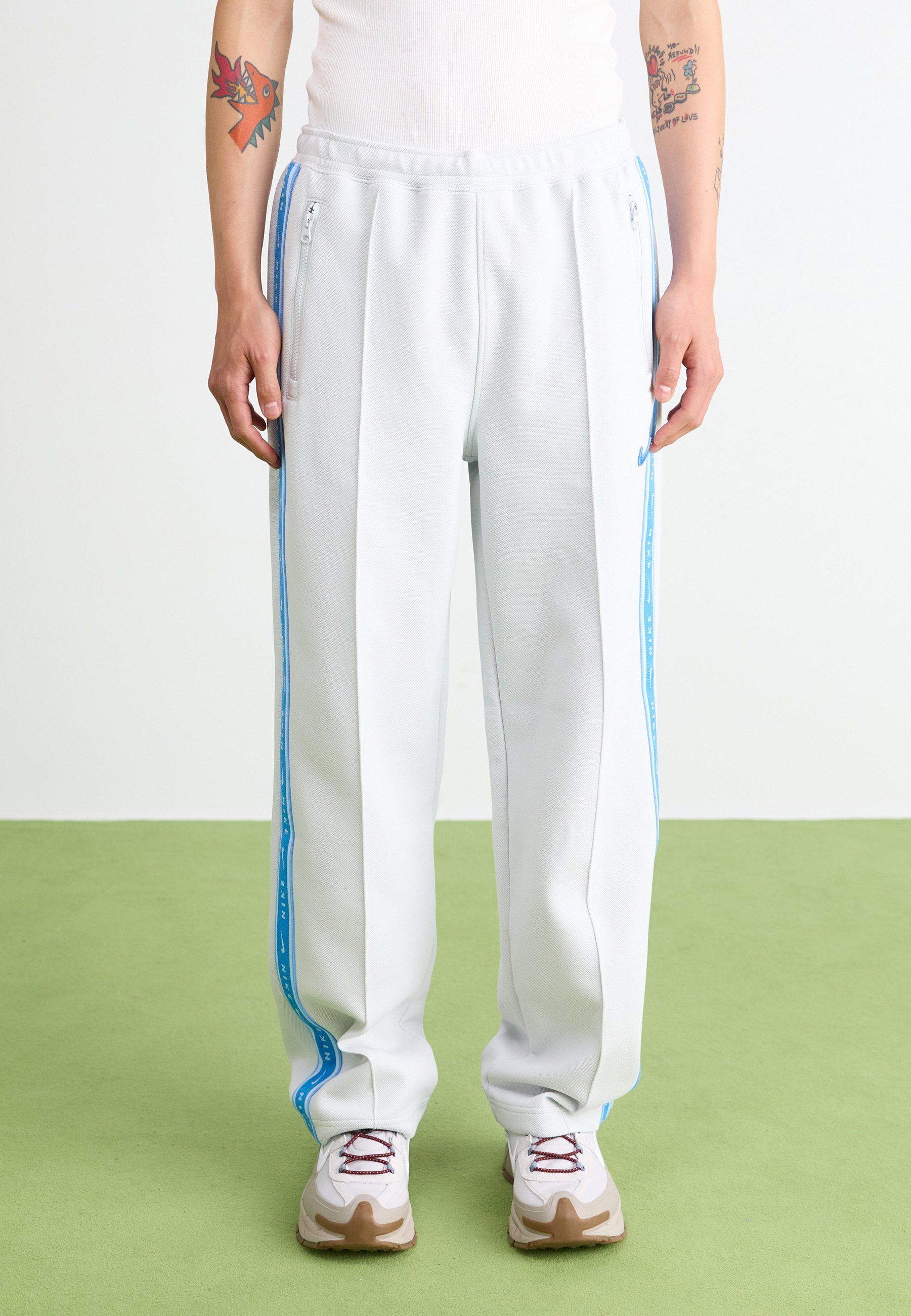 Nike Sportswear -verryttelyhousut