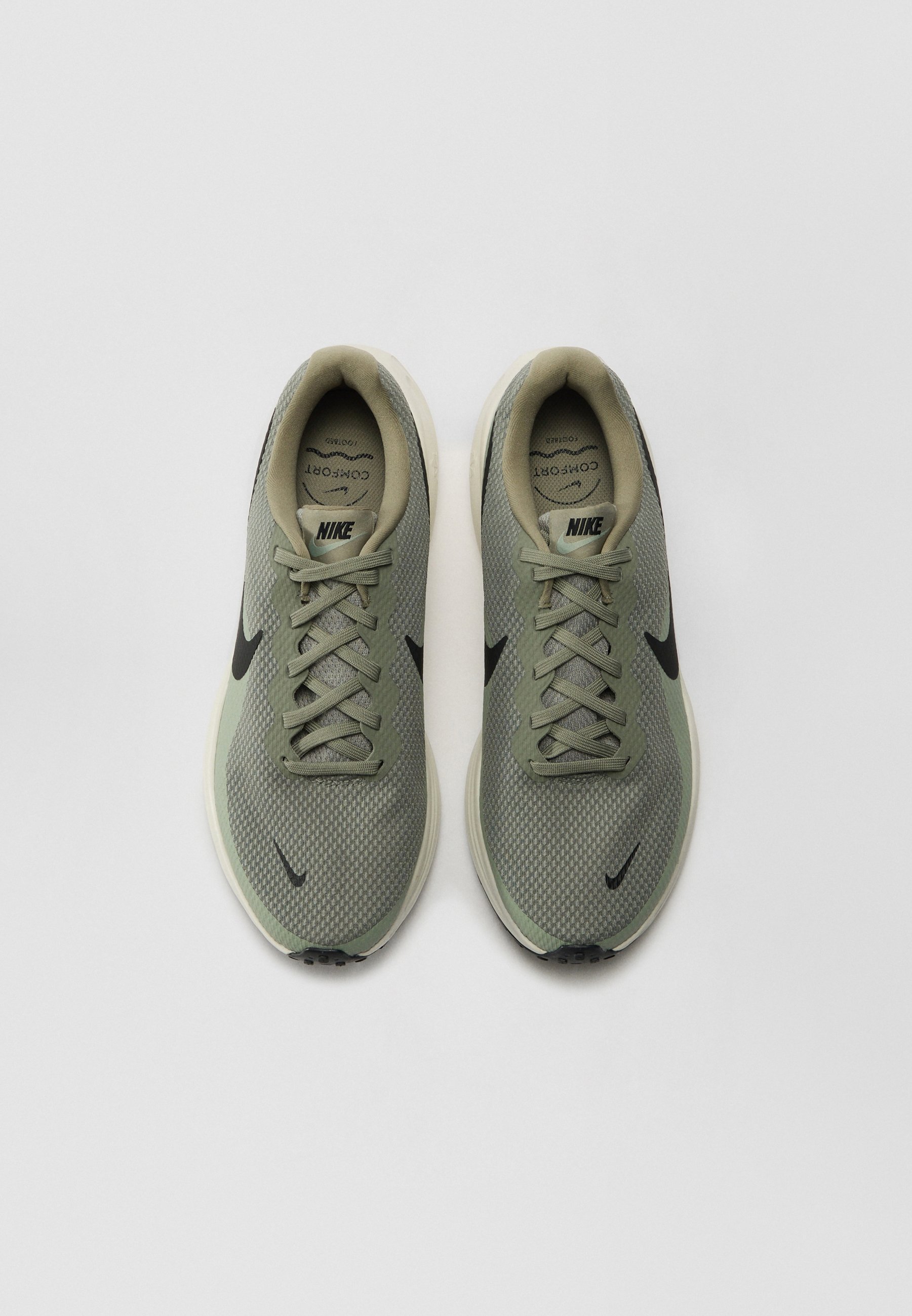 Nike Performance REVOLUTION 8 - Scarpe da corsa su strada - Army/Black/Jade Horizon/Phantom