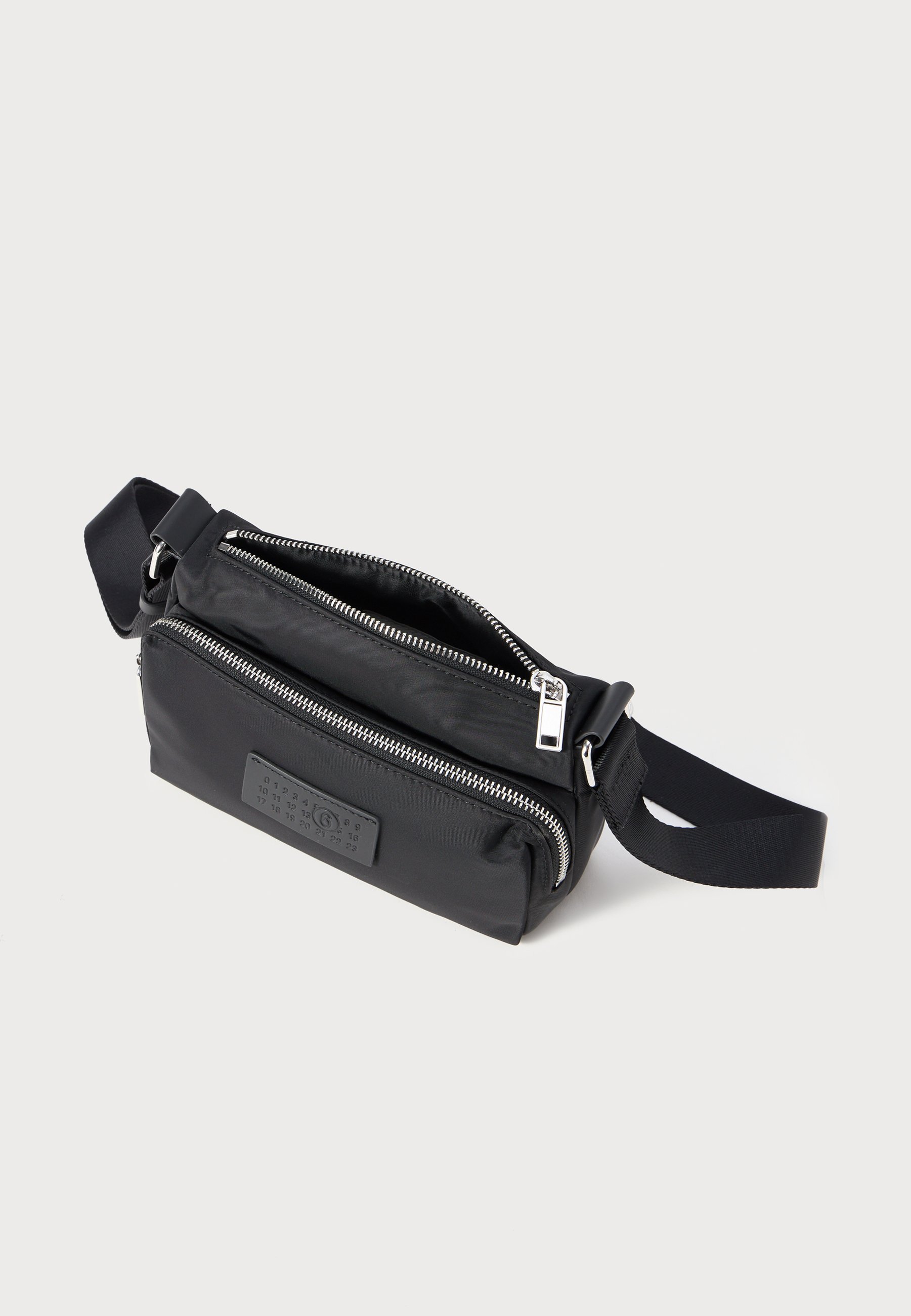 MM6 Maison Margiela CROSSBODY TAS - Crossbodytas - zwart