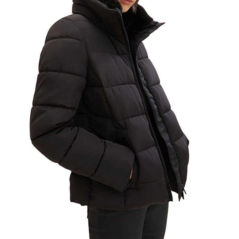 Cappotto nero da donna