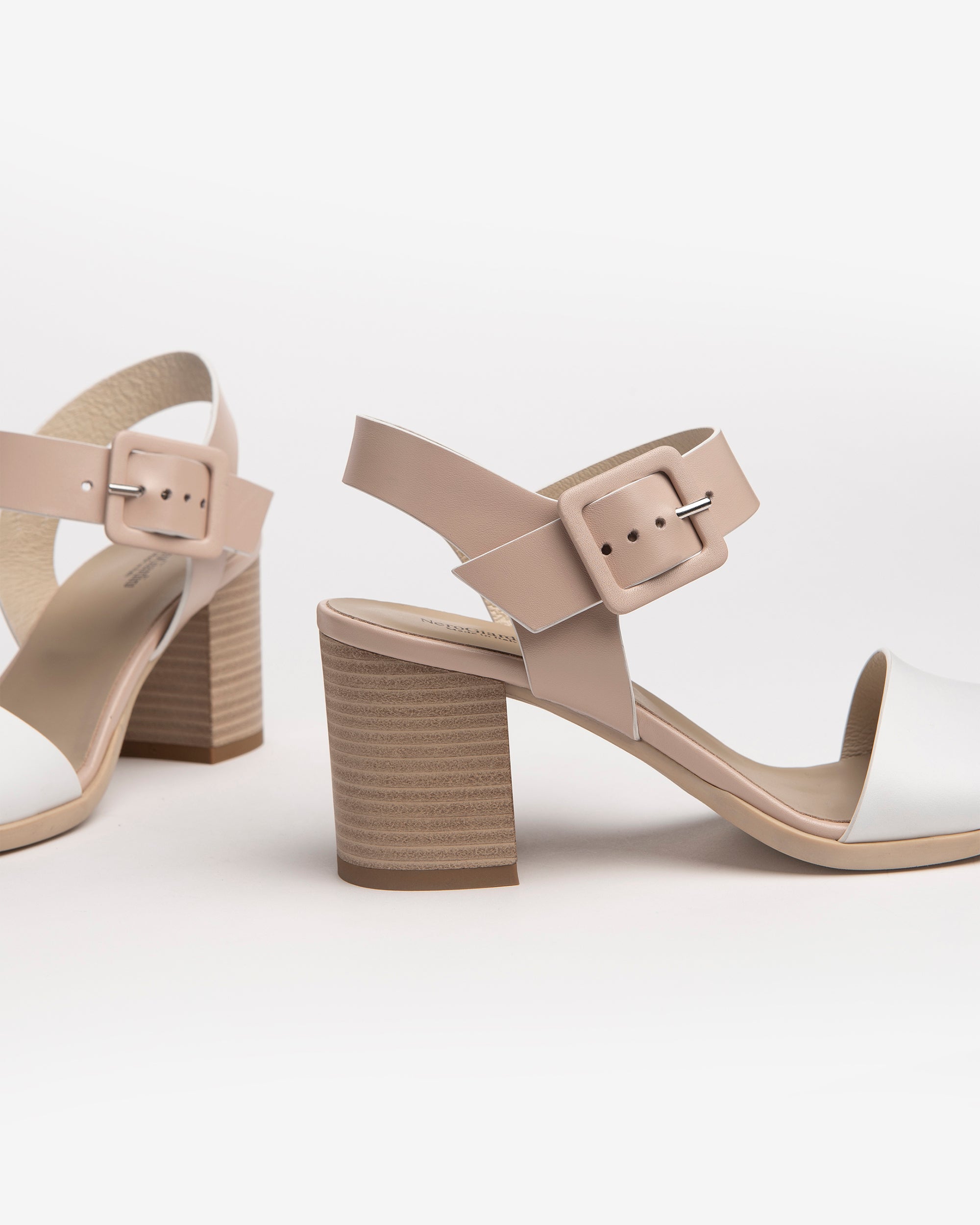  Sandales en cuir pour femmes
