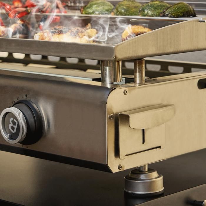 Plancha de gas de acero inoxidable Silvia IIG Evo de 4 quemadores – BRASERO BY FAVEX - 10,6 kW – Placa de acero inoxidable de 84 x 34 cm – Para 12 personas – Tapa incluida – Certificada