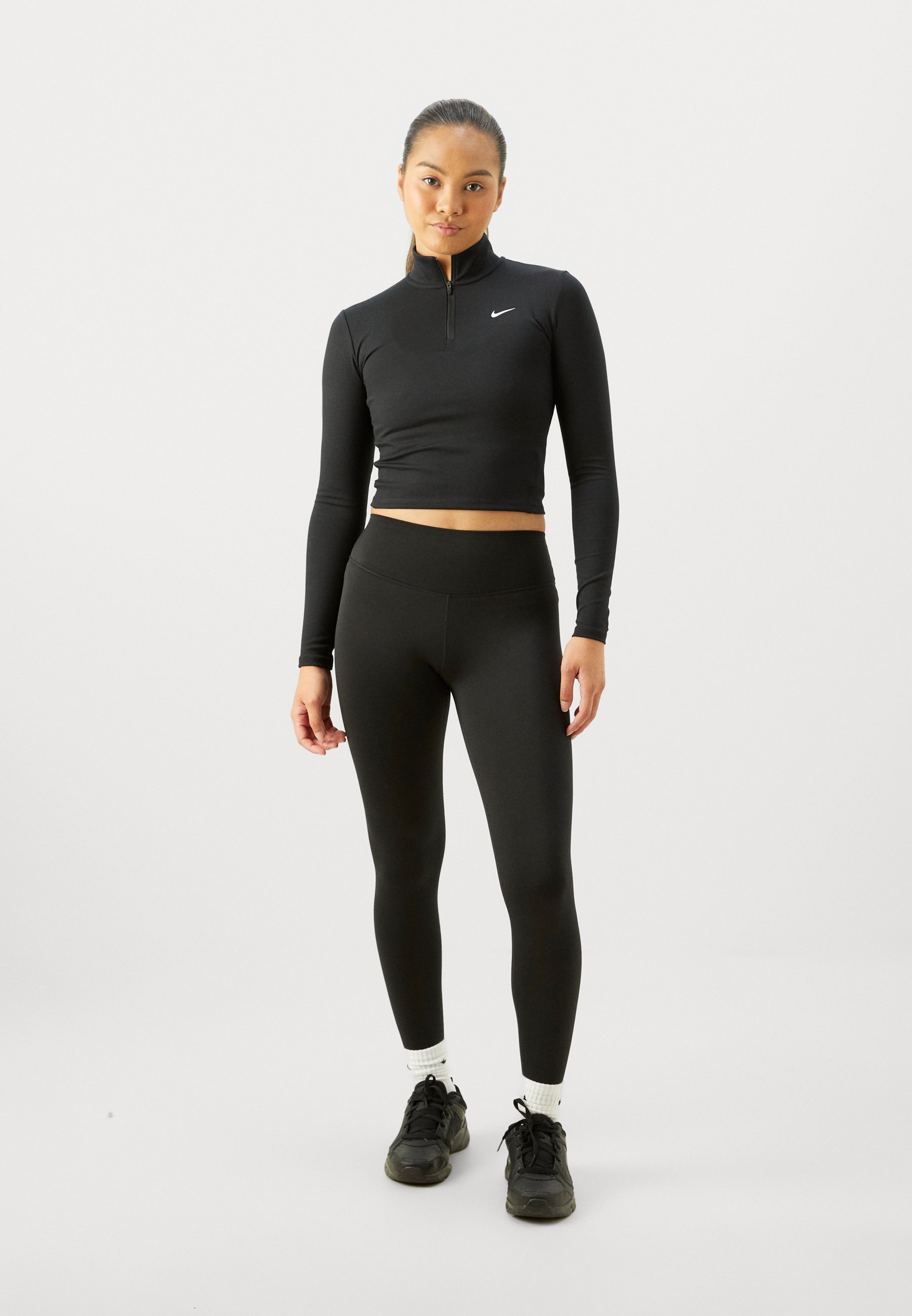 Nike Performance ONE - Langermet topp - svart/hvit