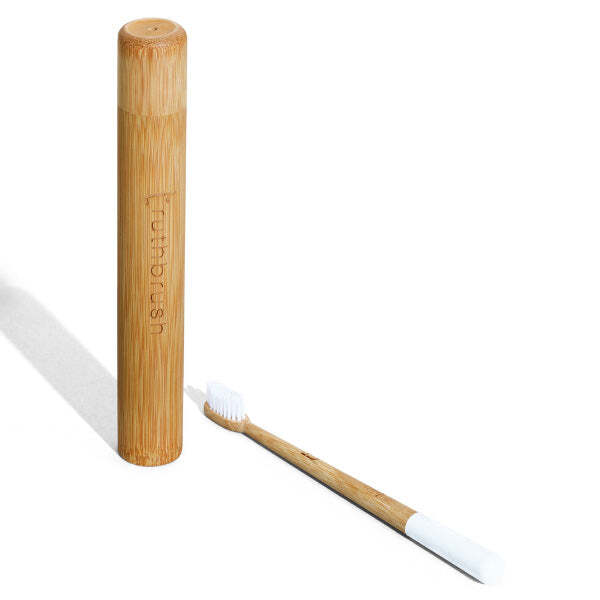 Truthbrush bambuhammasharja ja brändätty matkakotelosetti