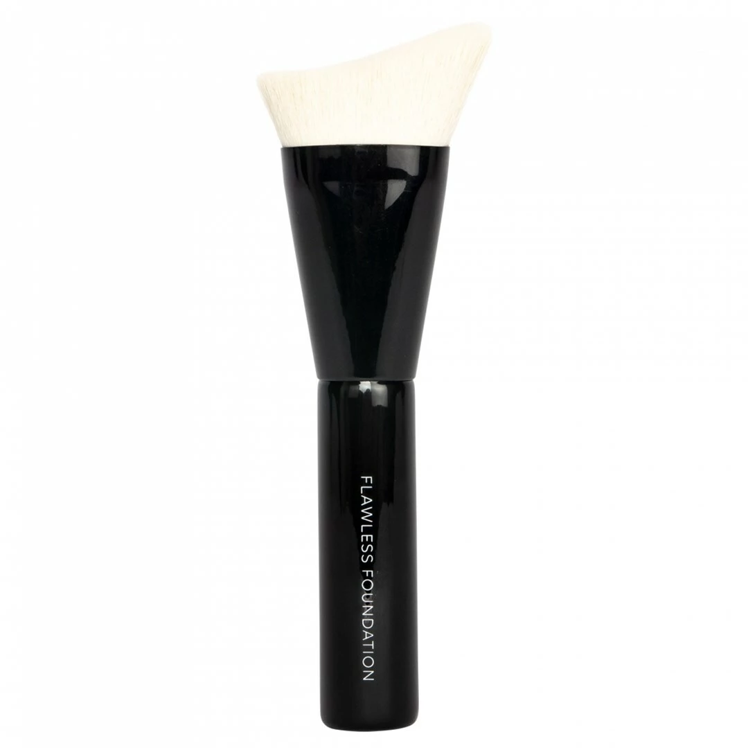 Беспрекорна четкица за пудер - MAKETHEMAKE