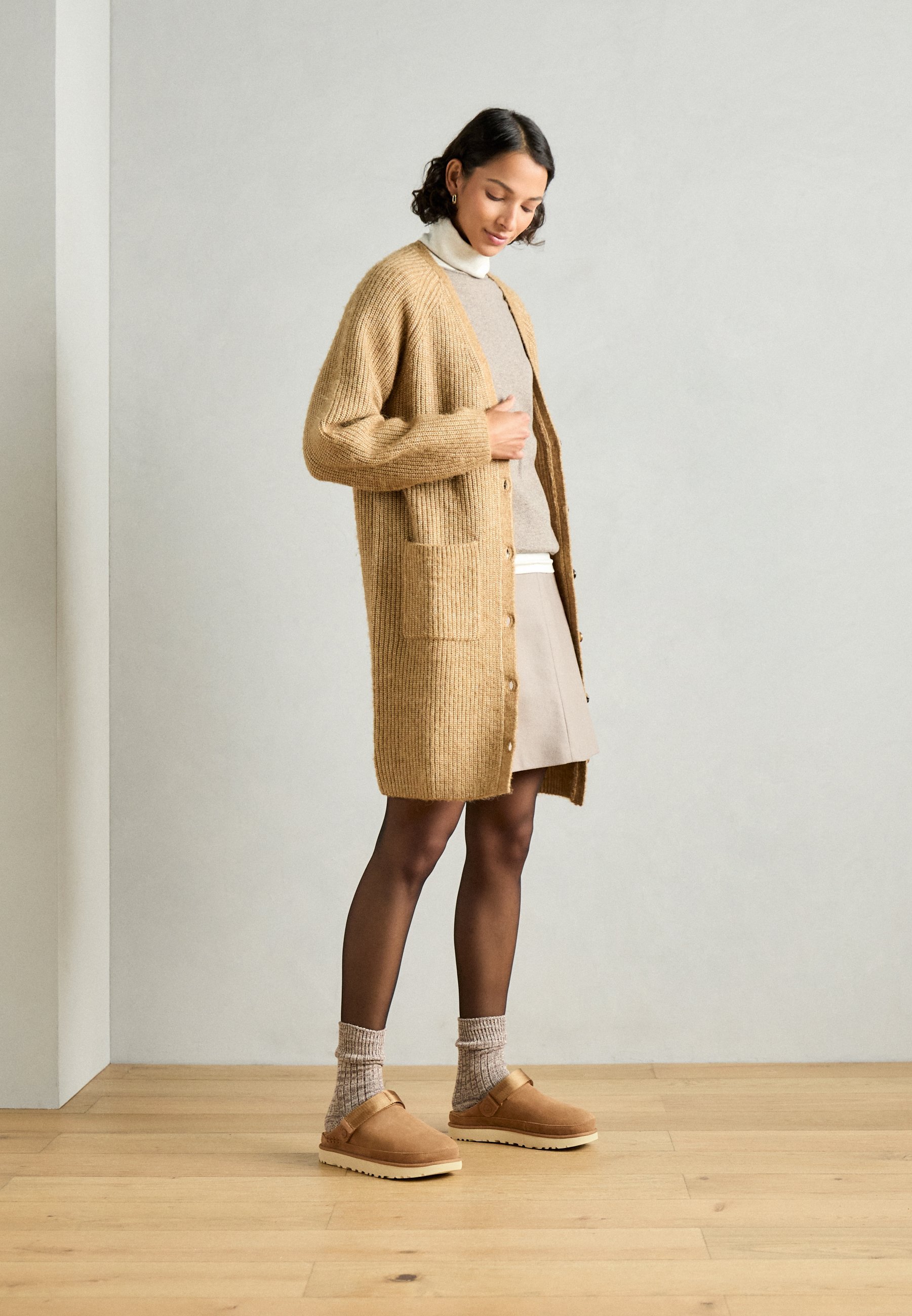 UGG GOLDENSTAR - Hausschuhe - Kastanie