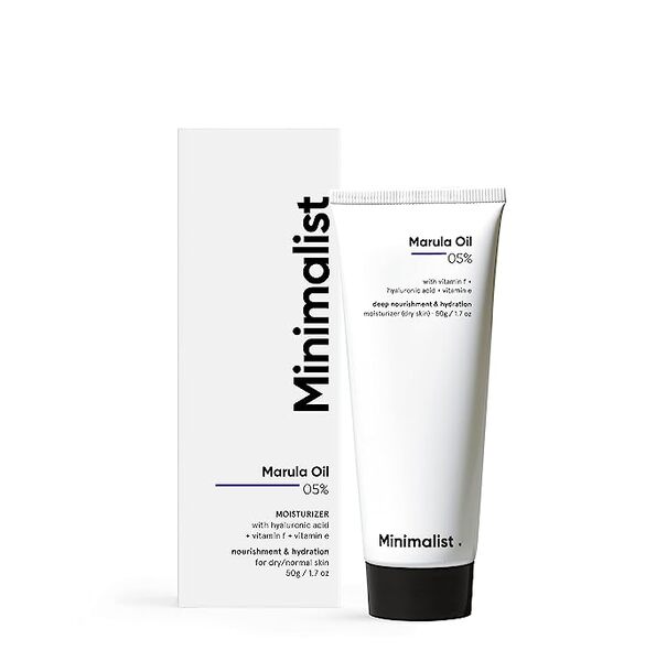 Crema hidratante facial minimalista con aceite de marula, hidrata la piel seca.