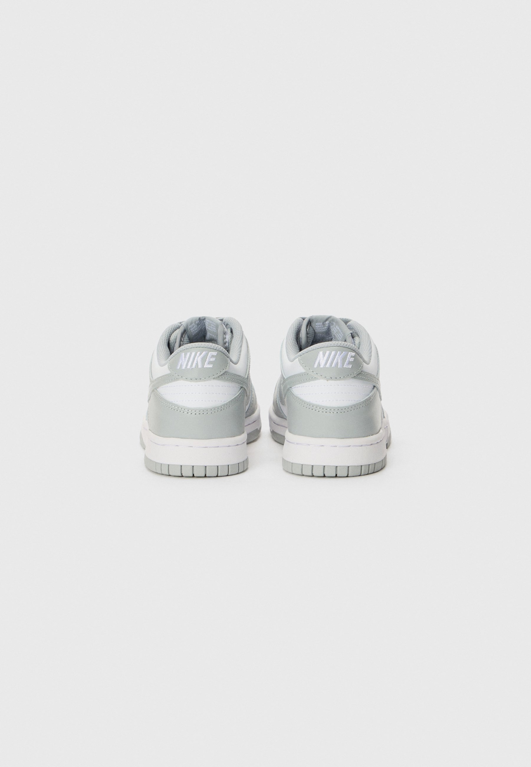 Nike Sportswear DUNK LOW UNISEX - Sneaker - Weiß/Hellgrau