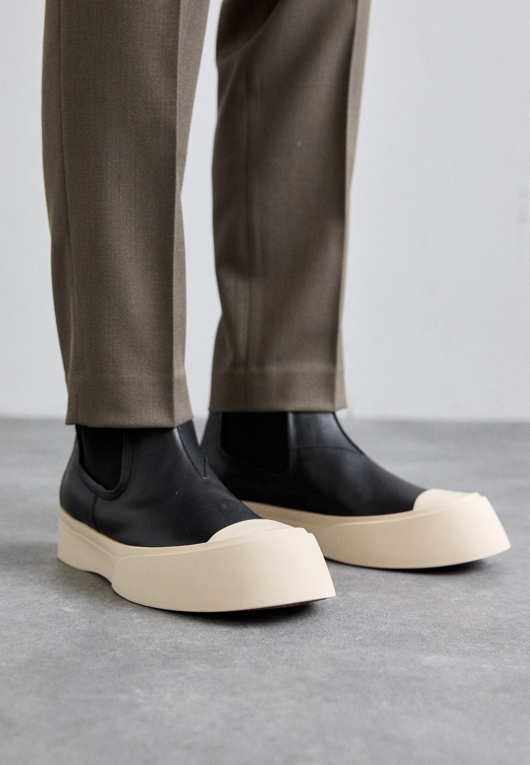 Marni Classic enkellaarsjes - zwart