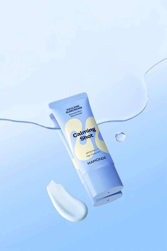 MAMONDE Calming Shot Azulene Suncream Aizsargājošs sejas krēms ar nomierinošu efektu.