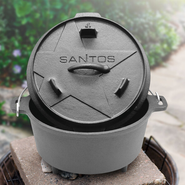 3.7 L Dutch oven, with feet