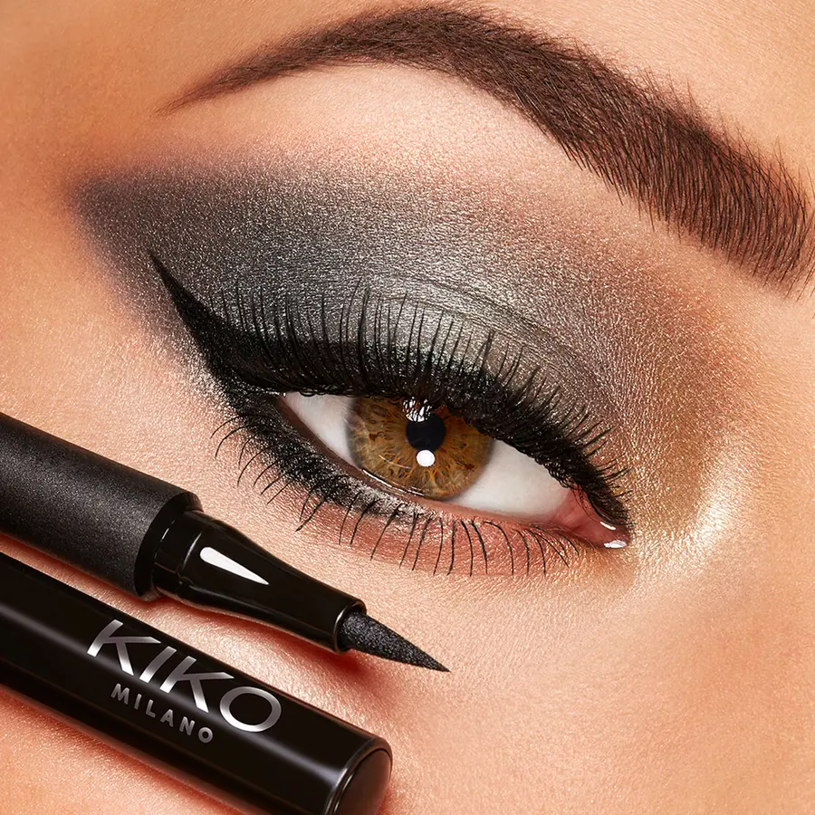 Ultimate Pen Eyeliner 01 Black