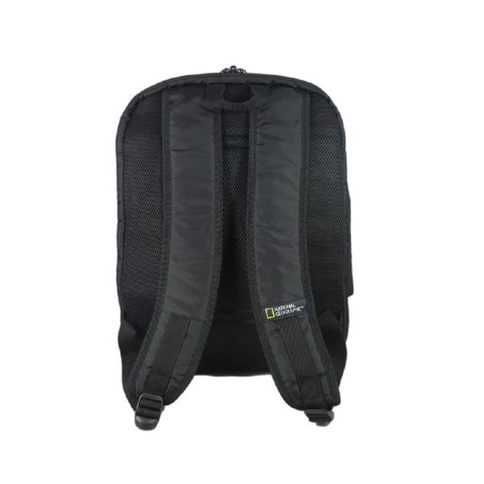Mochilas - National Geographic - Negras - 43 cm - 22 litros. Fabricadas con polietileno reciclado (RPET).