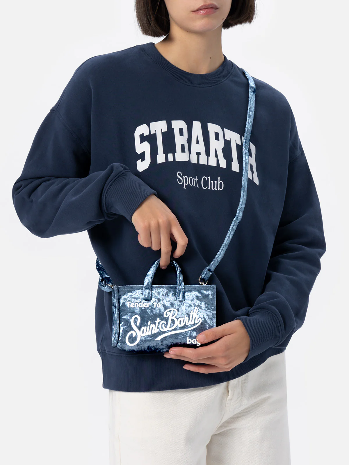 Handytasche | Hellblauer Chenille-Stoff | Exklusive Saint Barth Logo-Stickerei | Magnetverschluss | Abnehmbarer Schultergurt | MC2 Saint Barth