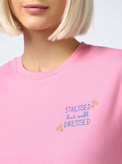 Emilie dames T-shirt met ronde hals van katoenen jersey met Stres-borduurwerk.