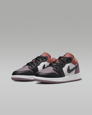 Air Jordan 1 Low SE Older Kids' Shoes