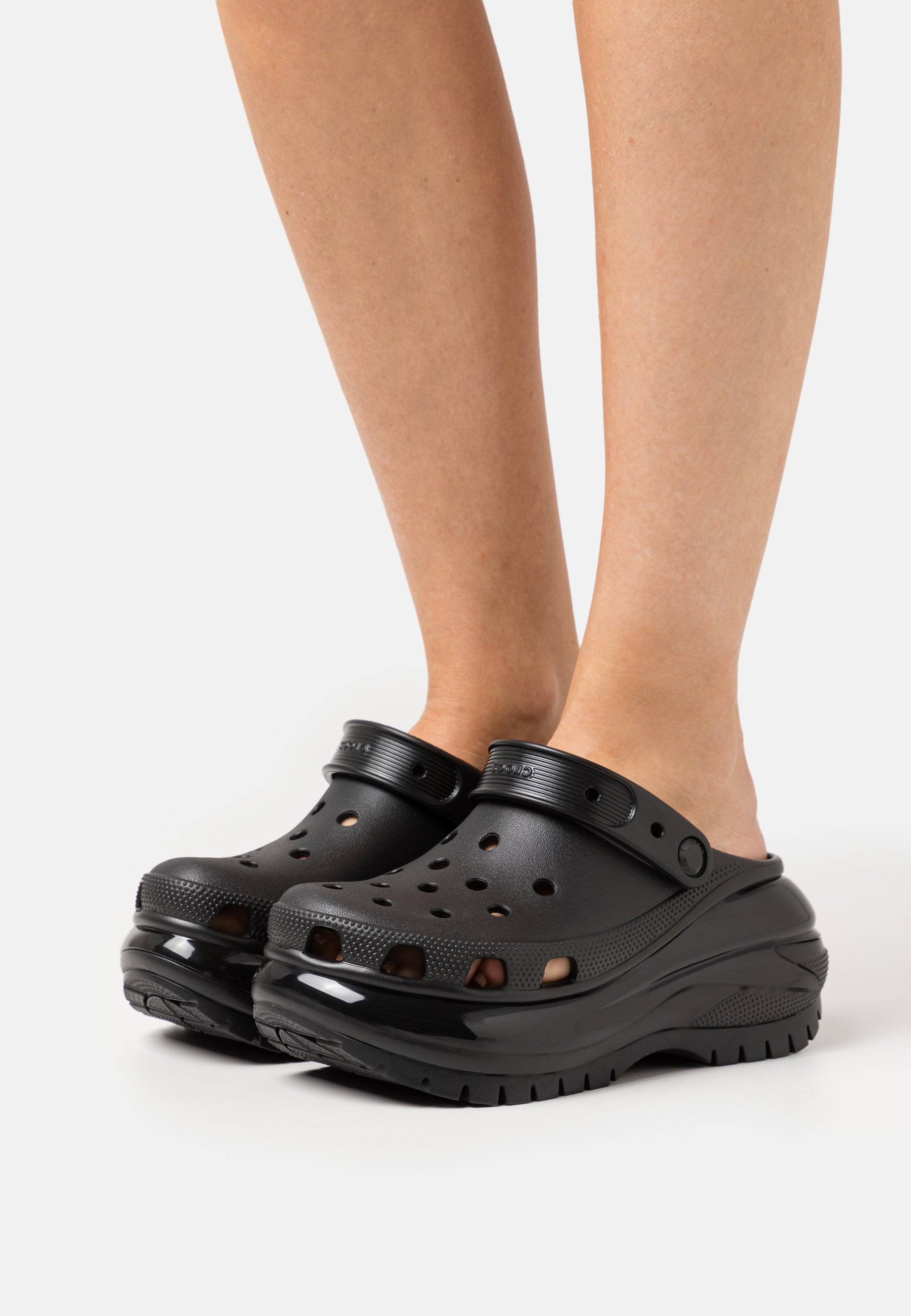 Crocs CLASSIC MEGA CRUSH UNISEX - Muiltjes - zwart