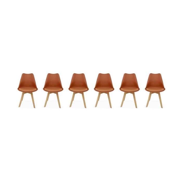 Juego de 6 sillas escandinavas. Patas de madera de haya. Sillas individuales. Color terracota.