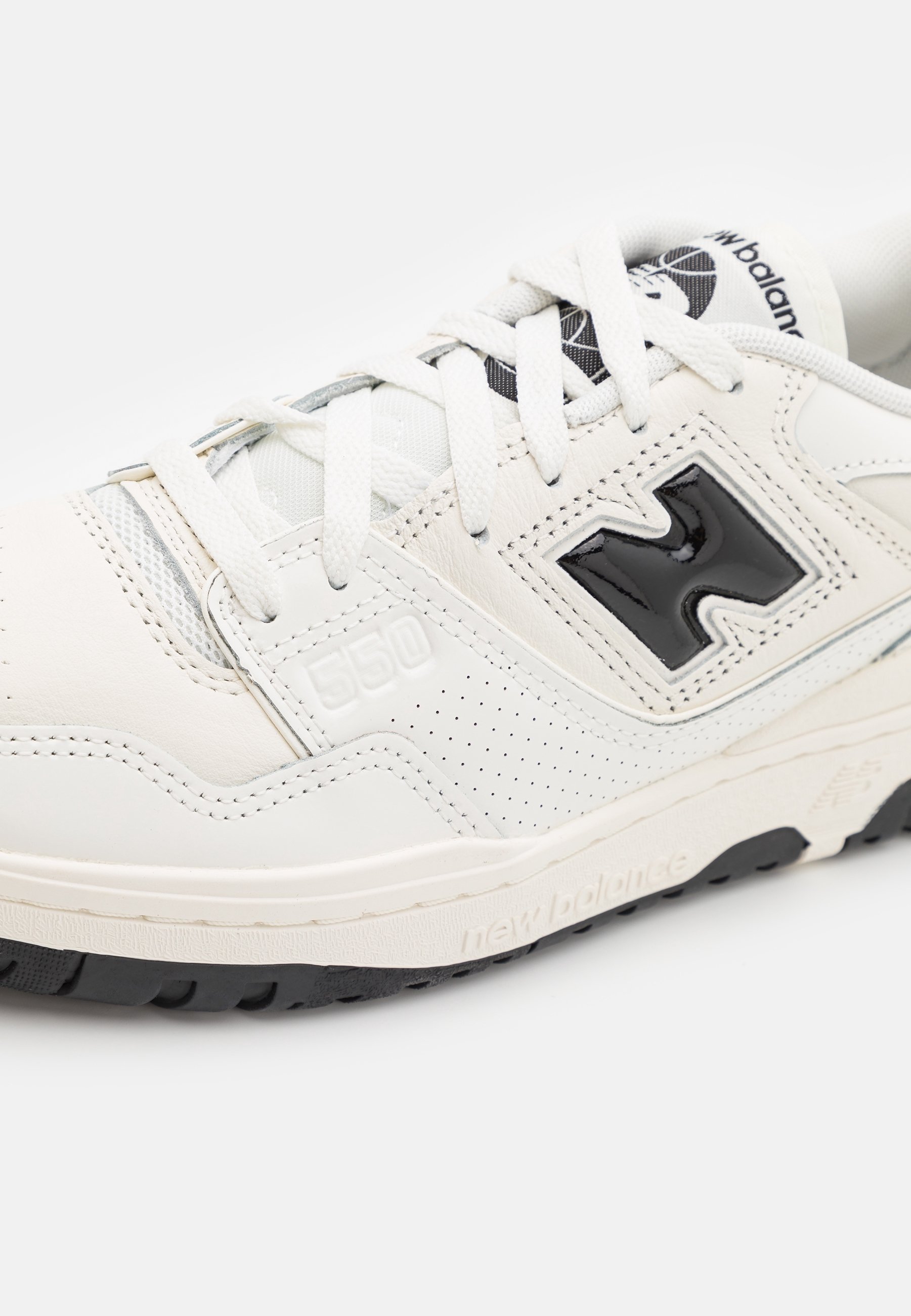 New Balance Sneaker – weiß
