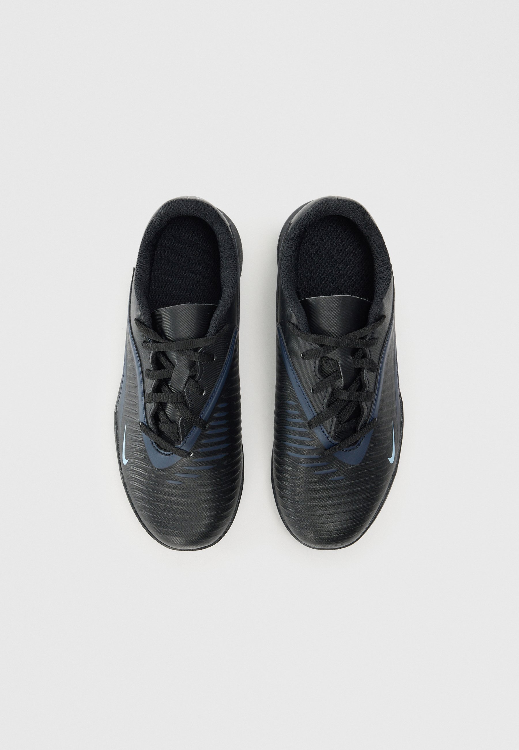 Chaussures de football Nike Performance JR PHANTOM 6 LOW CLUB TF UNISEX - Terrain ferme - Noir