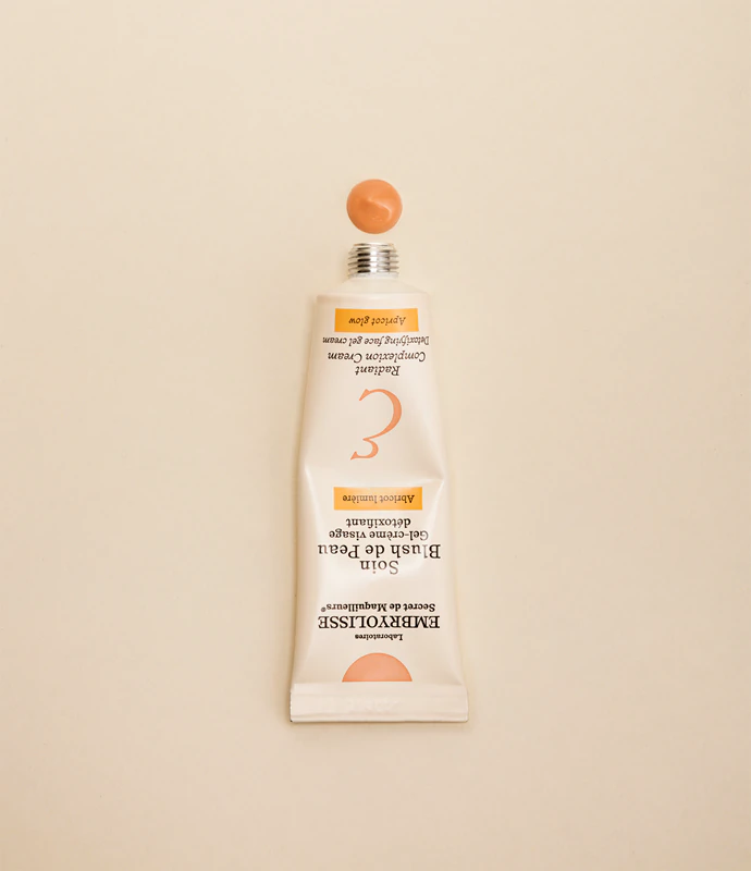 Creme de dia iluminador Embryolisse Soin Blush De Peau Abricot com efeito desintoxicante.