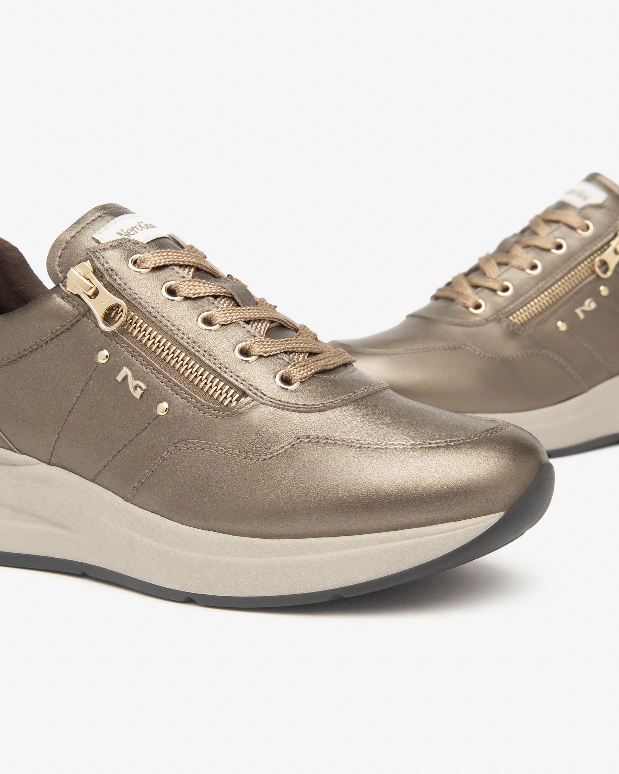  Damen-Sneaker aus Leder und Funktionsmaterial