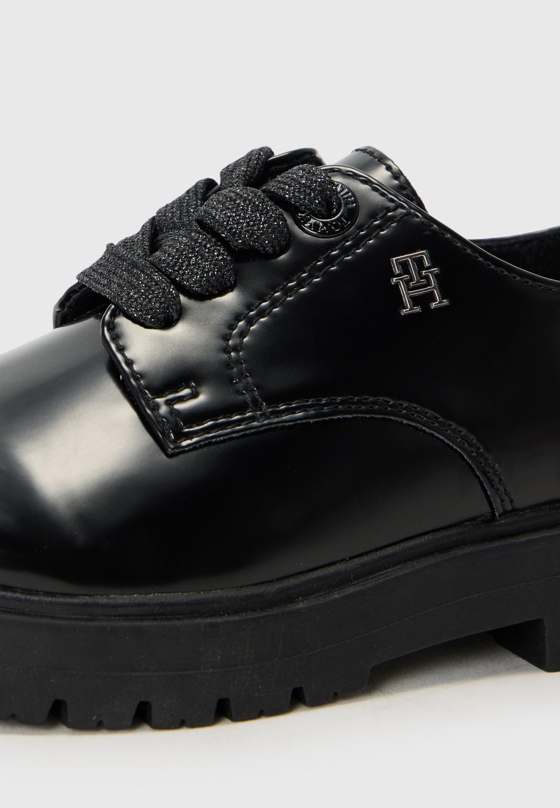 Tommy Hilfiger AMELIE UNISEX - Scarpe stringate casual - nere
