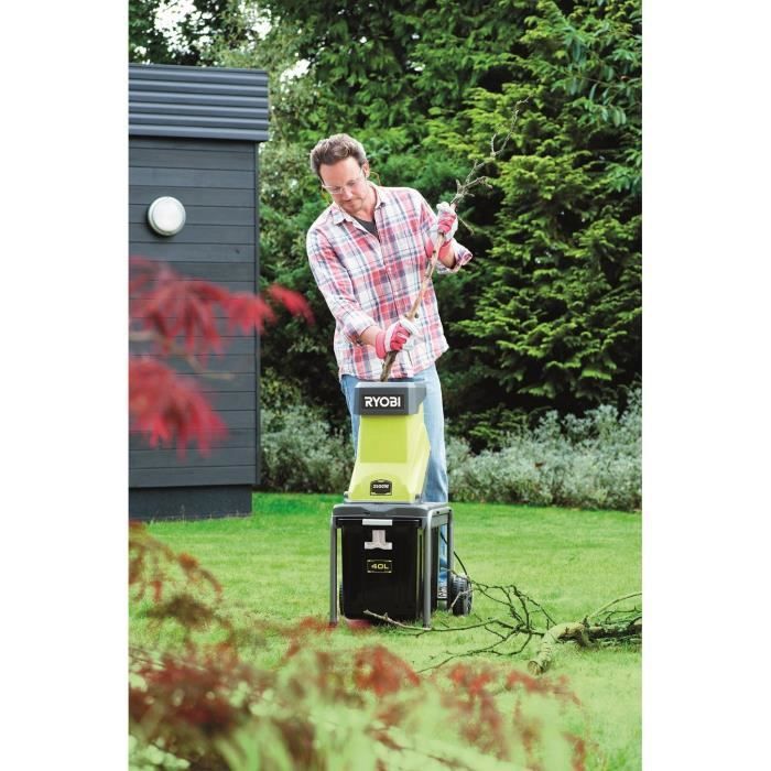 RYOBI - 2500W Tuinversnipperaar - Messenbak - Versnipperingscapaciteit 45 mm - Versnipperingsverhouding 10:1 - Opvangbak 40 liter - RSH2545B