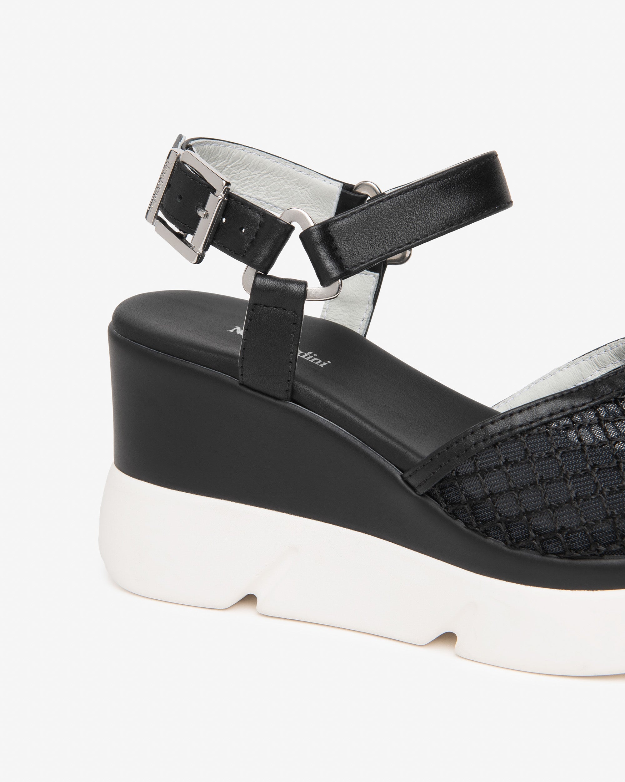  Damen-Sandalen aus Leder und Canvas