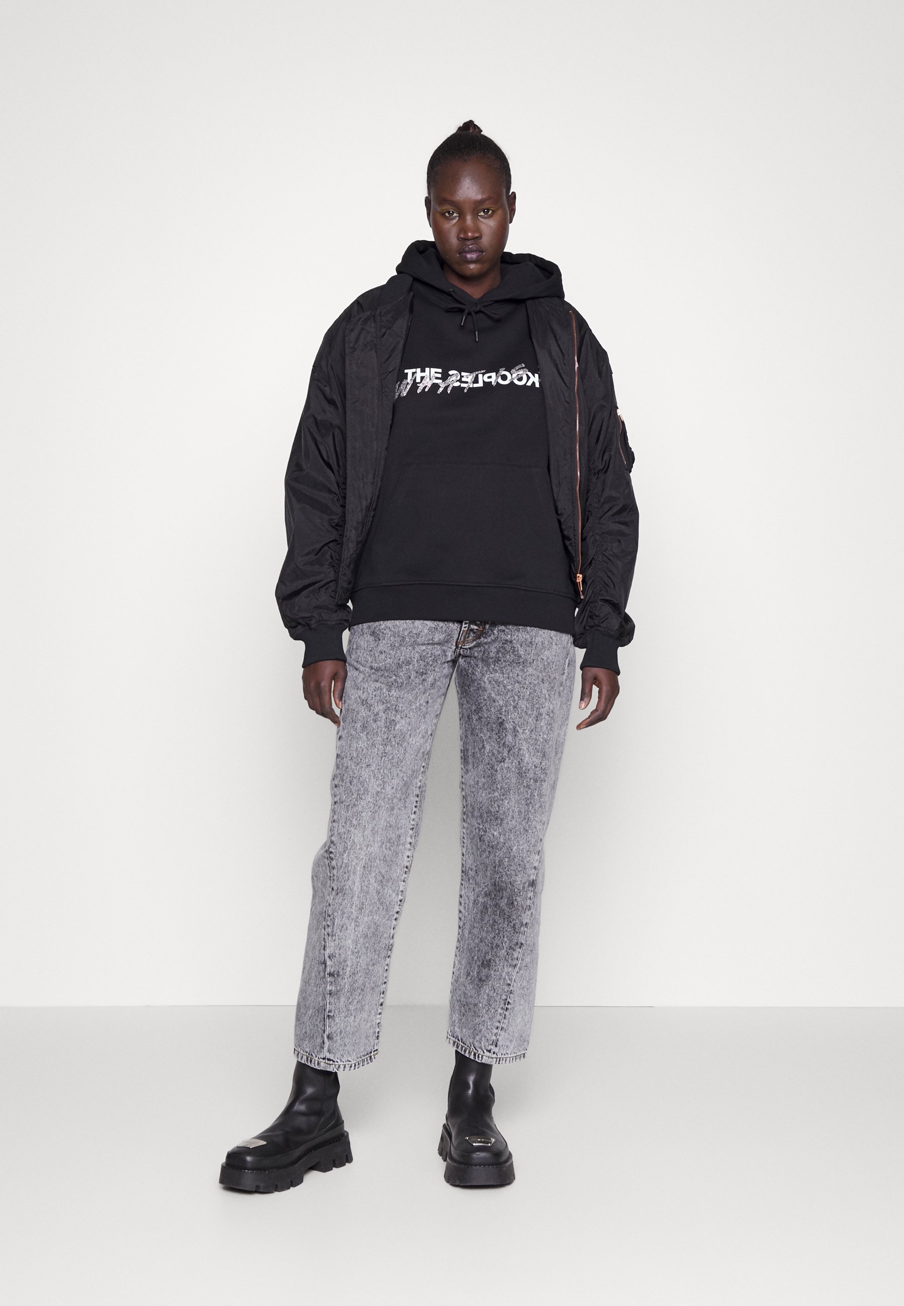 „Kooples“ megztinis – juodas