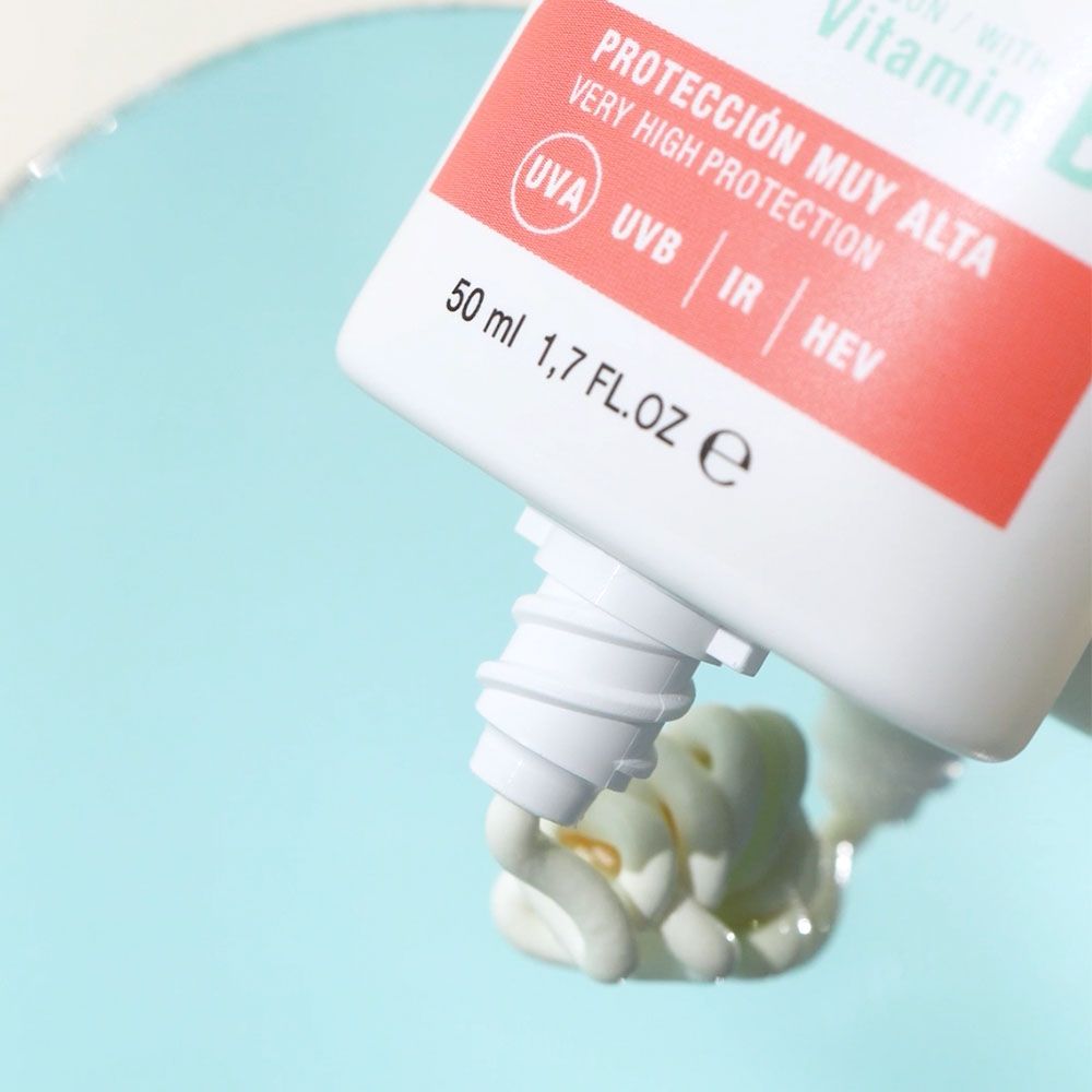 Photoage 360º daudzfunkcionāls aizsargkrēms pret novecošanos un tumšiem plankumiem SPF50 Pretgrumbu un novecošanās aizkavēšanas krēmi