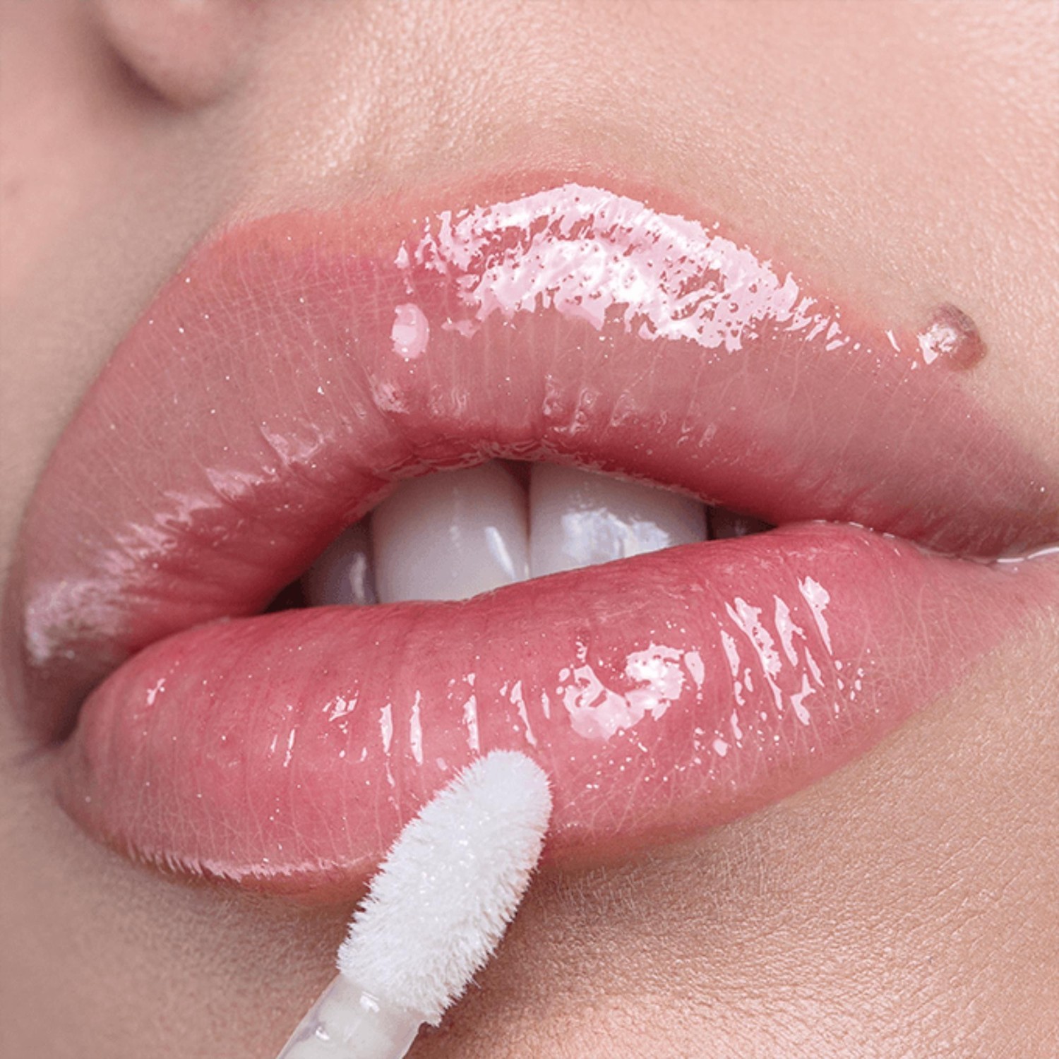 Essence Better Than Fake Lips Volume Gloss 020 Dazzling Apricot