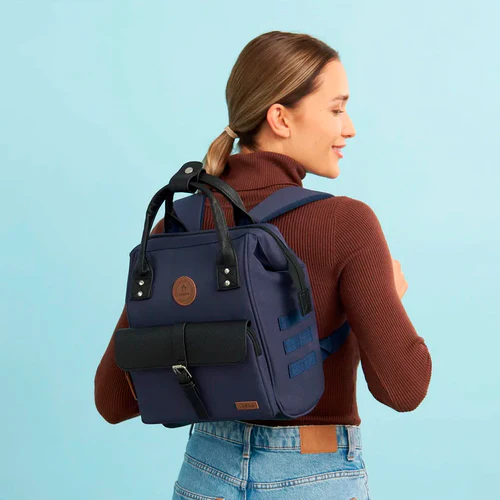 Cabaia Adventurer Small Backpack, Dusseldorf, purple