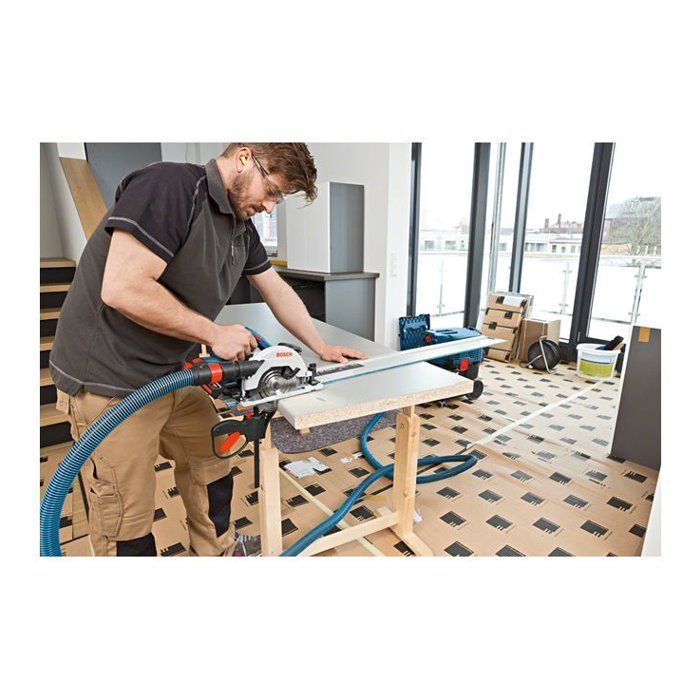 Scie Circulaire Bosch Professional GKS 18V-57 G avec lame de 165mm, sans batterie, dans une Lboxx - 06016A2101