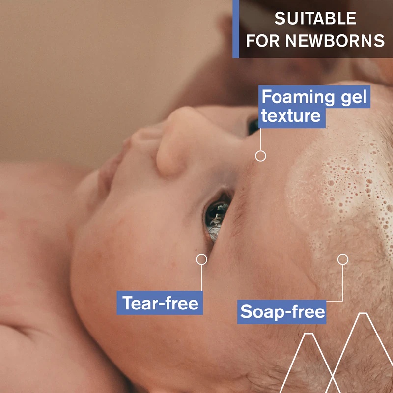Uriage Bébé 1st šampūns ir maigs šampūns bērniem, kas viegli atšķetina matus.