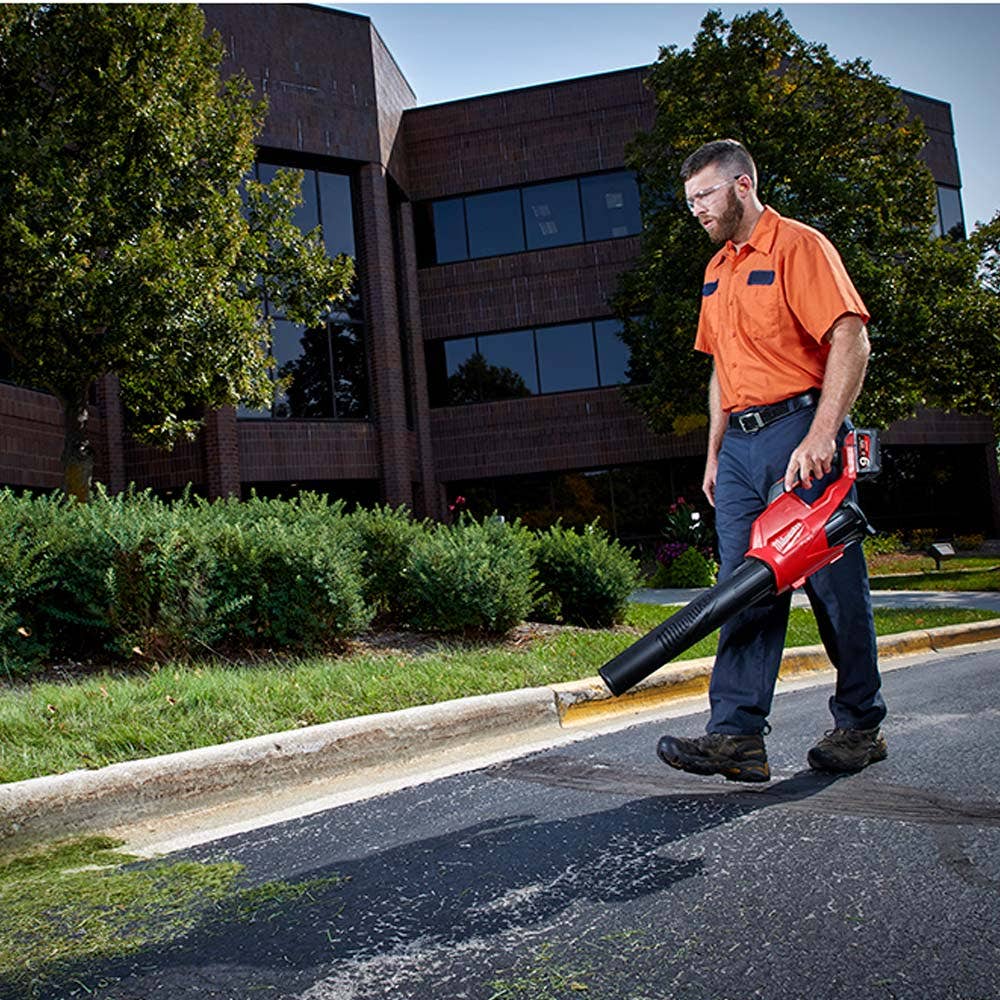 Protetor de soprador MILWAUKEE 18V FUEL™ M18FBL-0