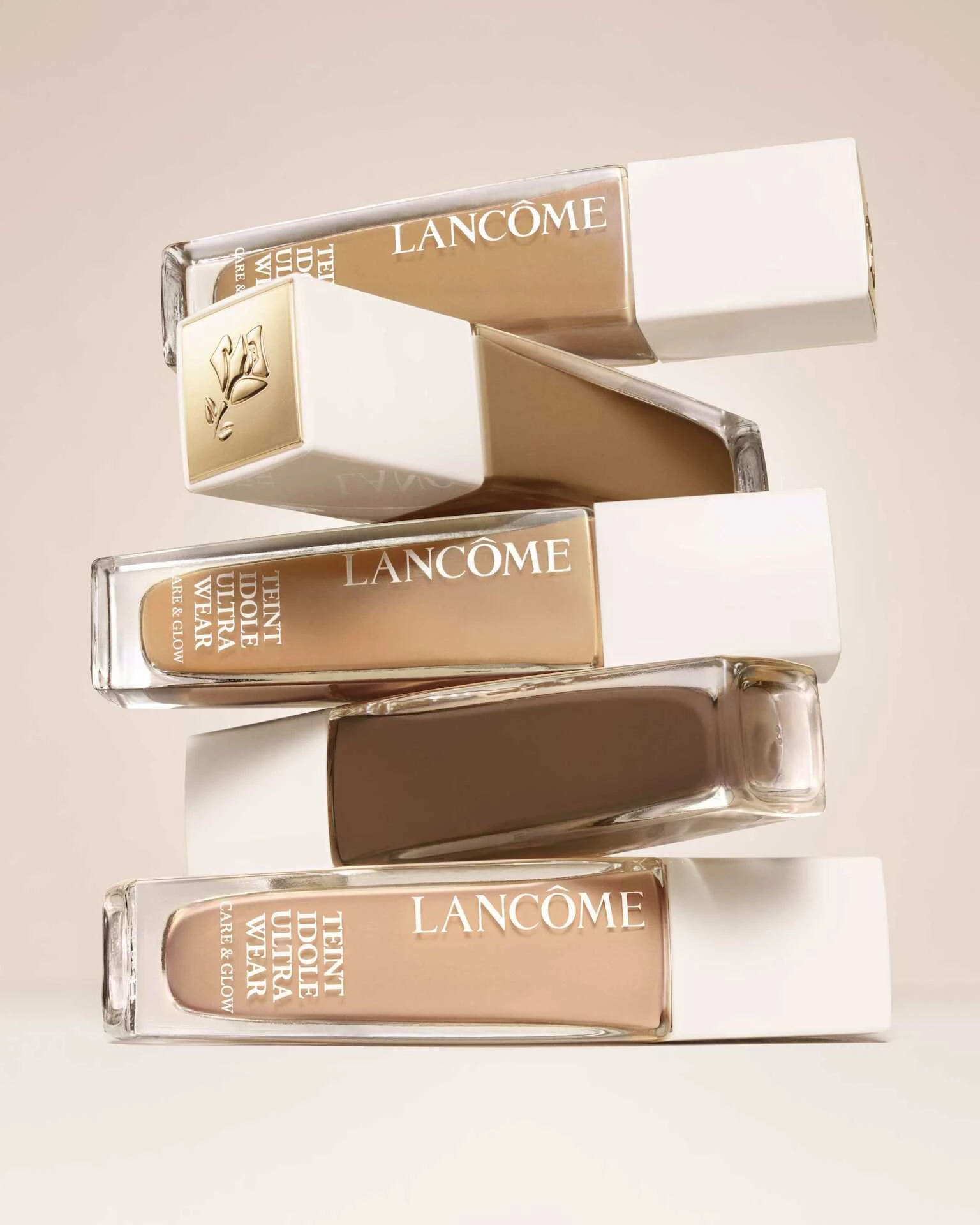 Teint Idole Ultra Wear Care & Glow tekući puder 220C - Lancôme