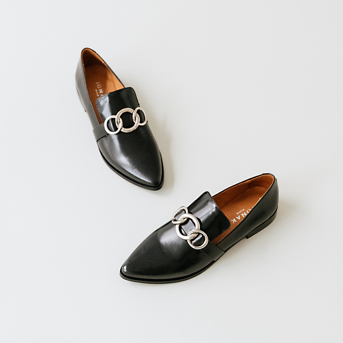 Mocassins à boucles  en cuir noir
