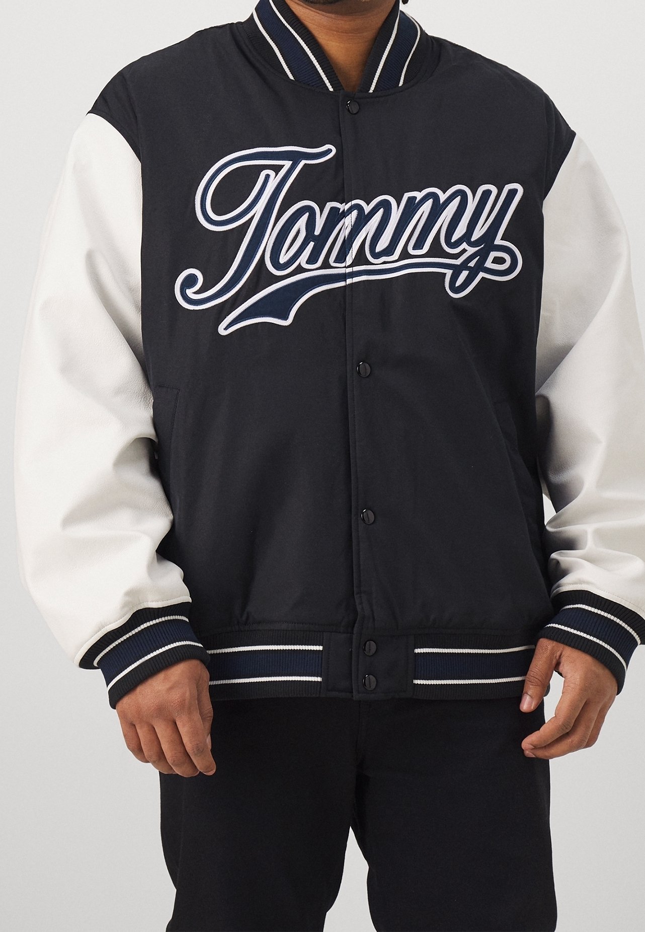 Jaqueta bomber Tommy Jeans - preta