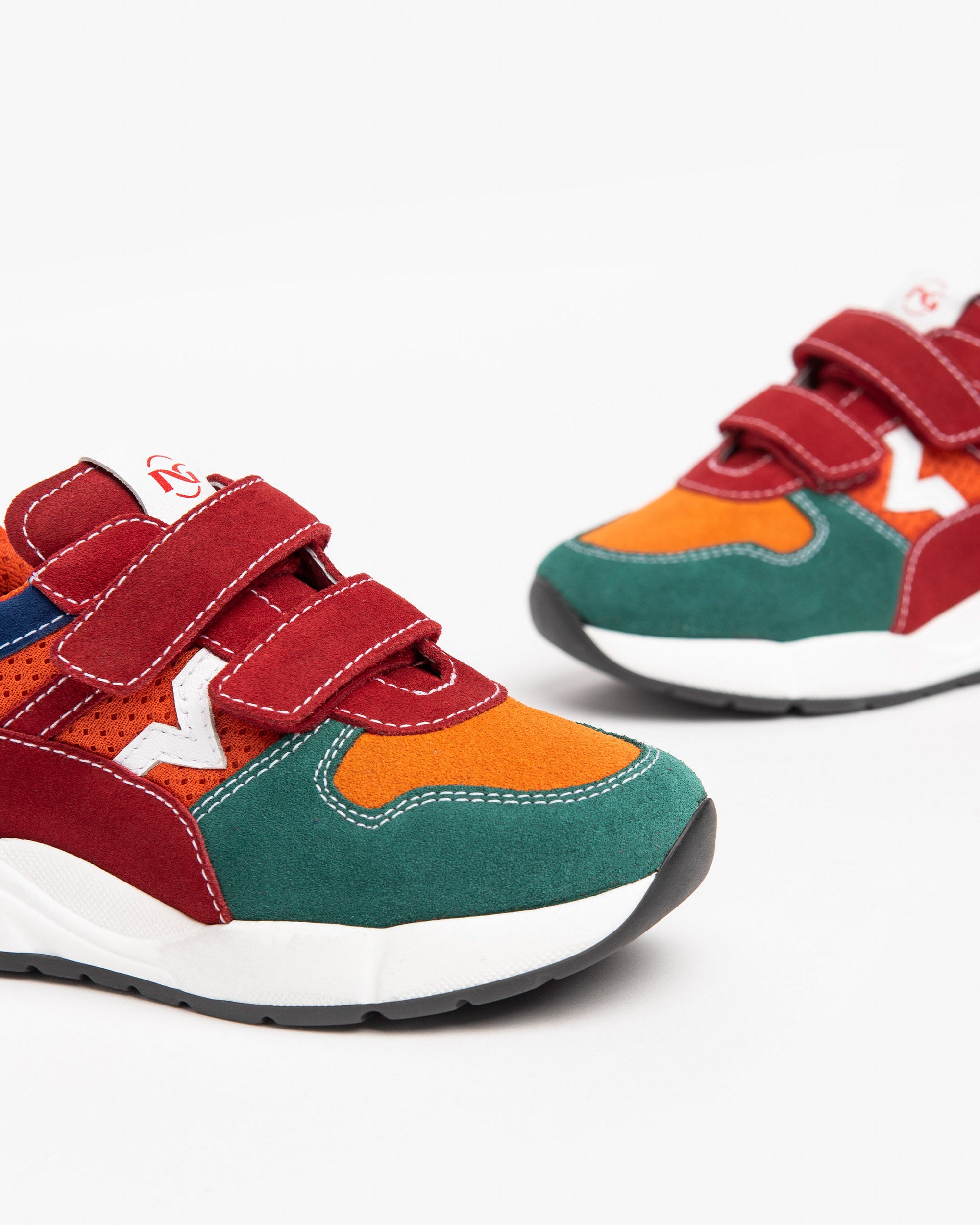  Kinder-Sneaker aus Wildleder und Leder