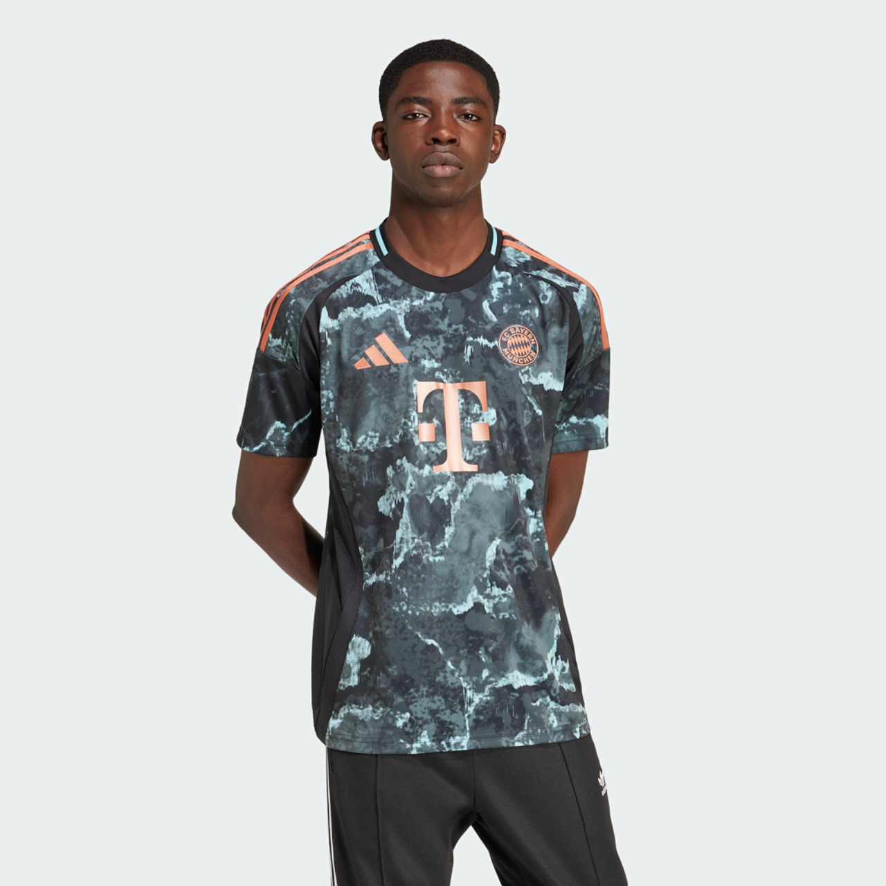 adidas FC Bayern 24/25 Udebanetrøje
