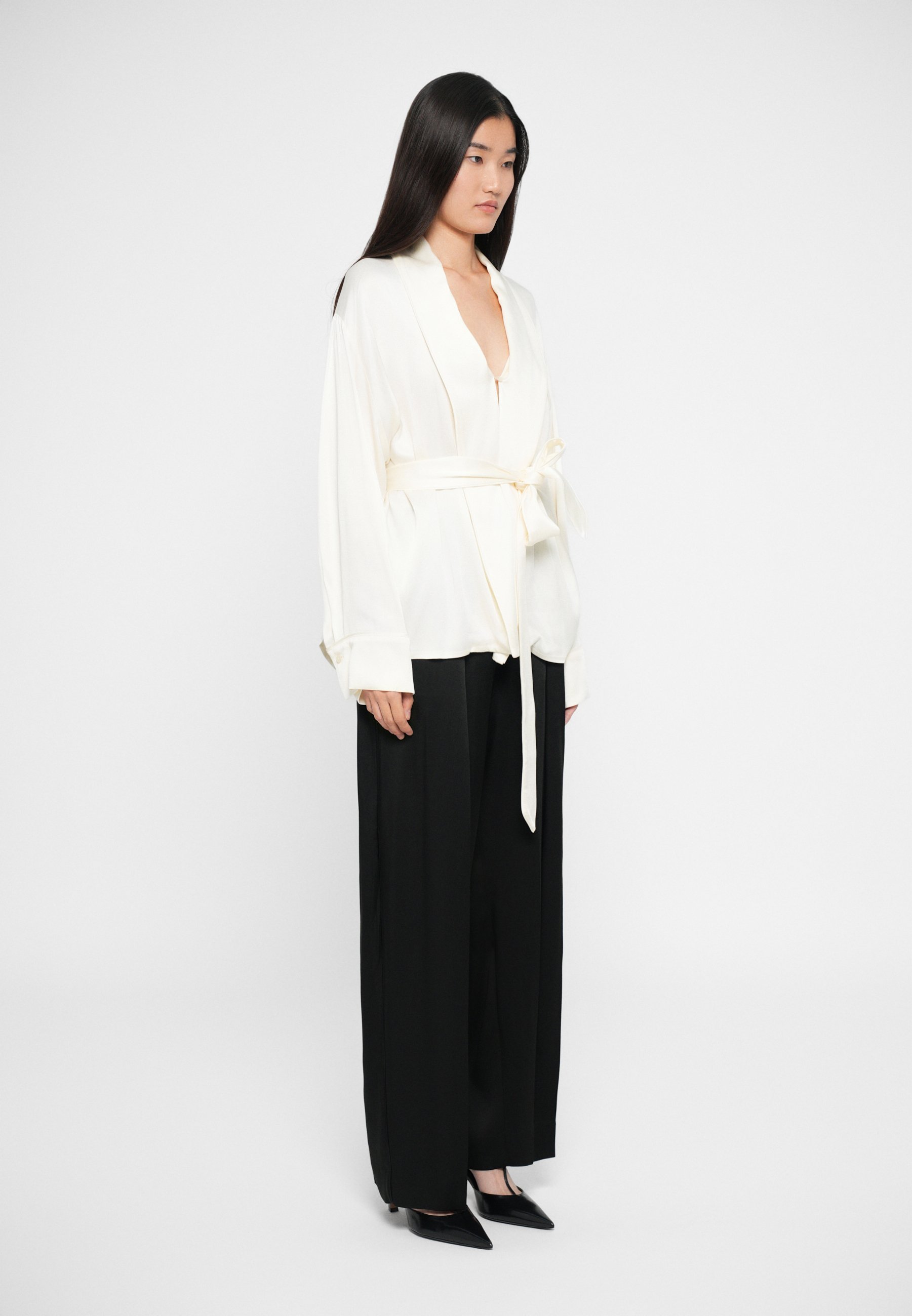 Victoria Beckham PYJAMA WRAP - Blouse - ivoor