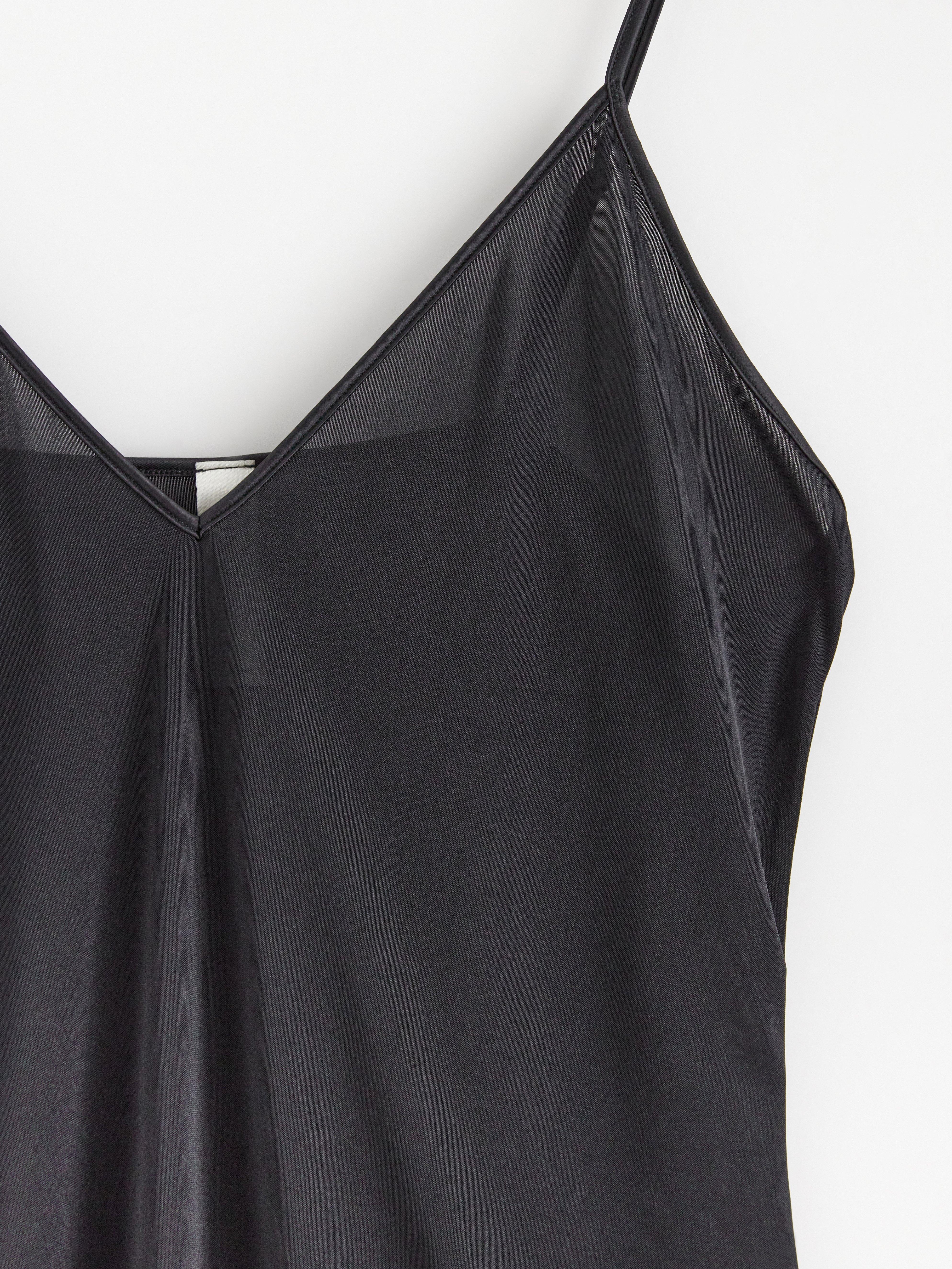 Slip Black