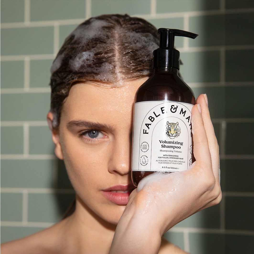Fable & Mane HoliRoots™ šampon za volumen - 250 ml