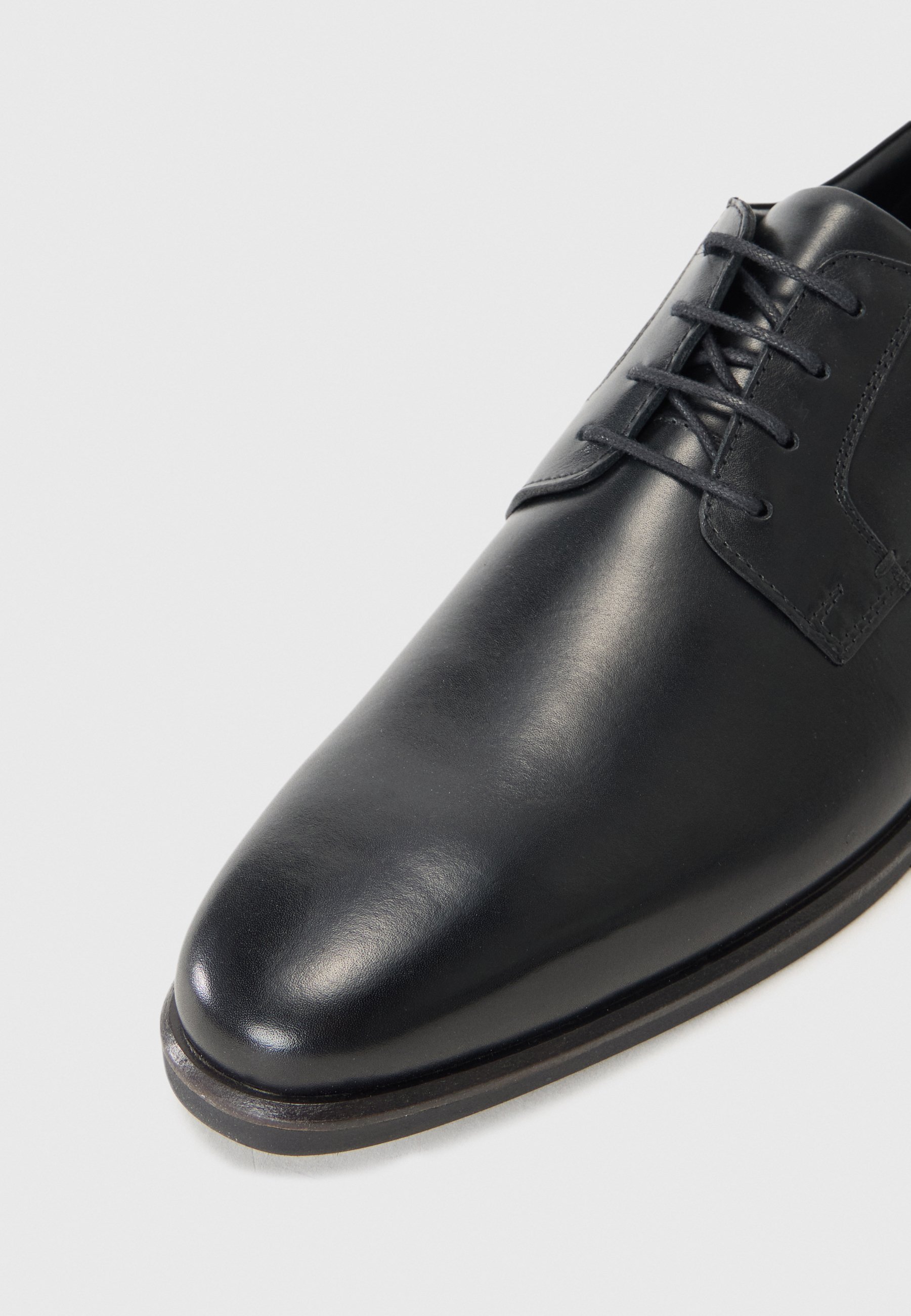 Pier One LEATHER - Slimme veterschoenen - zwart